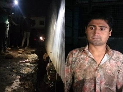 बांधकामाच्या खड्ड्यात युवक दुचाकीसह कोसळला 
